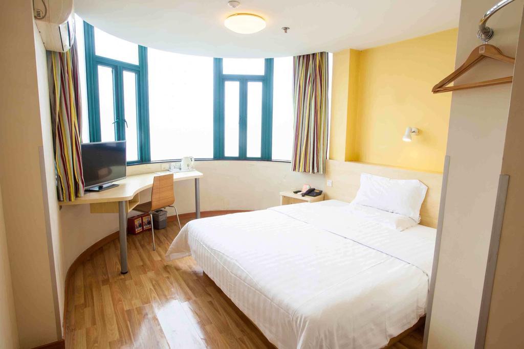 7Days Inn Chongqing Daxigou Renhe Street الغرفة الصورة